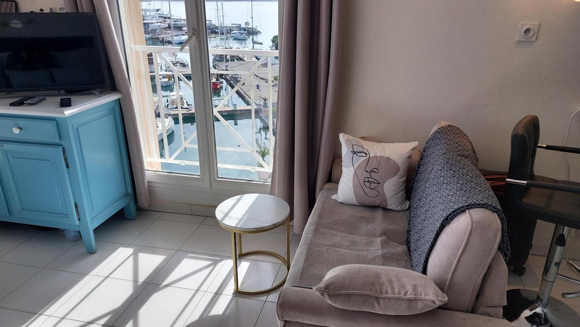 Boutique Apartment Hirondelle Port Fréjus المظهر الخارجي الصورة