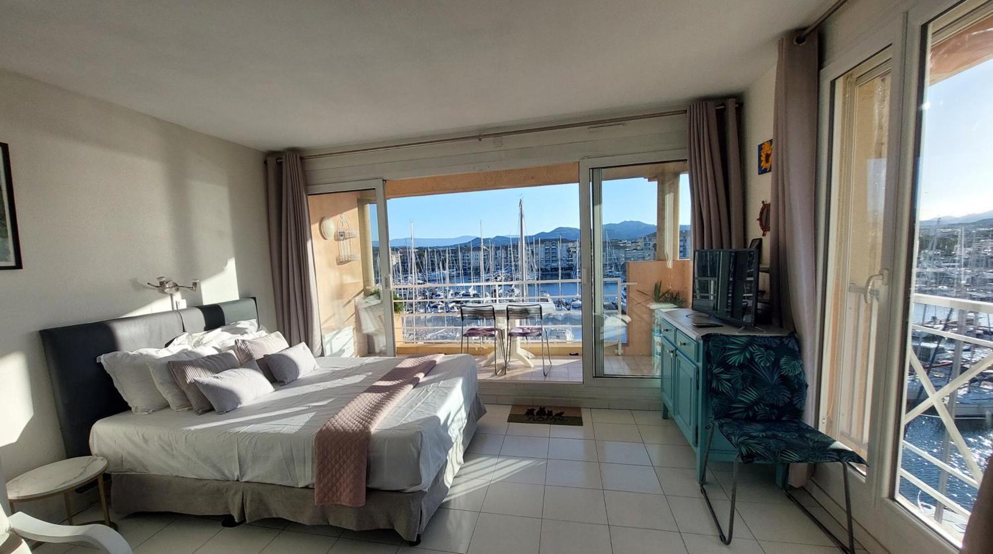 Boutique Apartment Hirondelle Port Fréjus المظهر الخارجي الصورة